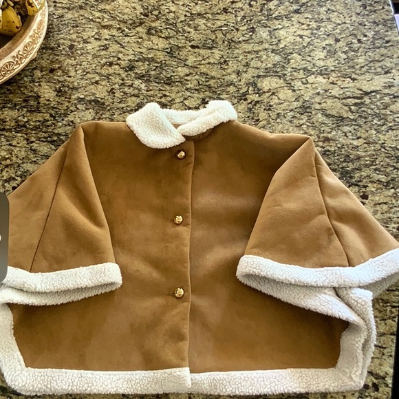 Janie and Jack The Cozy Sherpa Cape Size 10-12 - Picture 3 of 6